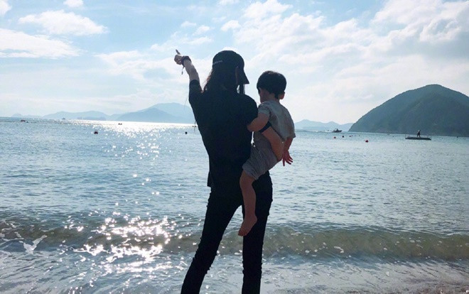 Angela Baby đăng ảnh cùng Bọt Biển Nhỏ nhưng không có Huỳnh Hiểu Minh xuất hiện Ảnh 2