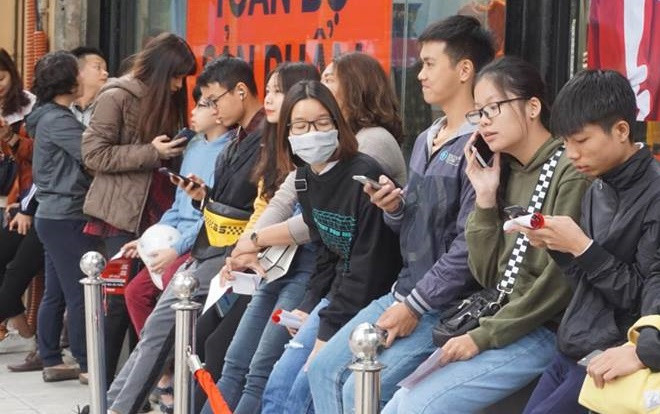 Chen chân kín đặc ngày Black Friday, nhiều nơi 'thất thủ' Ảnh 2