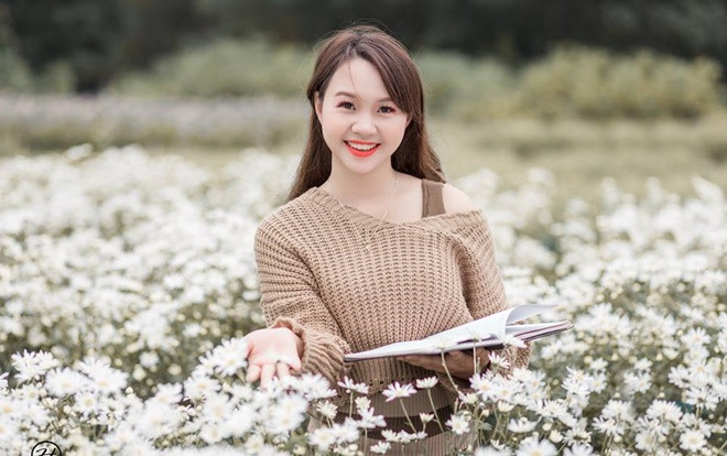 'Soi' nhan sắc thật của nữ sinh Tuyên Quang hóa thân thành 'em gái quê' trong bộ ảnh cúc họa mi gây sốt MXH Ảnh 2