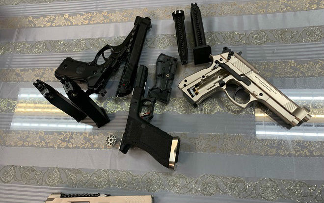 Bắt giữ hành khách mang vũ khí từ Pháp về Việt Nam Ảnh 2