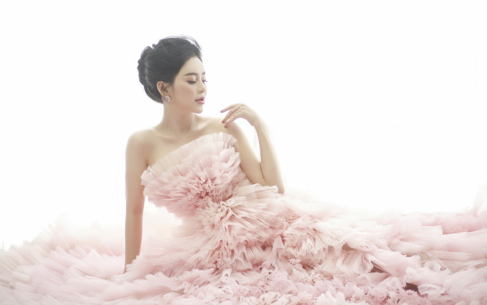 Ngọc Ny The Voice phủ nhận 'dao kéo', thừa nhận nịt bụng để có vòng eo 55 cm Ảnh 2