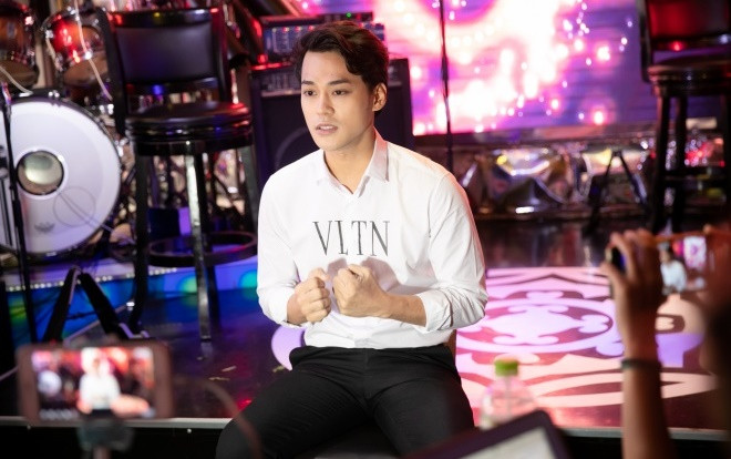 Phan Ngọc Luân công khai xin lỗi chỉ vì tưởng tượng chuyện… ngủ chung giường với Đàm Vĩnh Hưng Ảnh 2