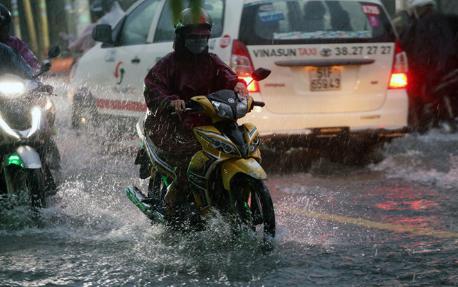 Ứng dụng xe ôm, taxi công nghệ tại Sài Gòn tê liệt vì ảnh hưởng của bão số 9 Ảnh 2