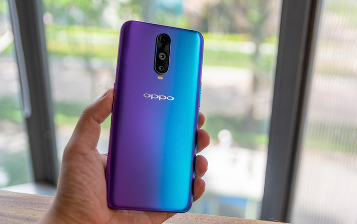 Trên tay OPPO R17 Pro vừa ra mắt: Mặt lưng chuyển sắc siêu đẹp, mới nhìn là thích mê mệt! Ảnh 2
