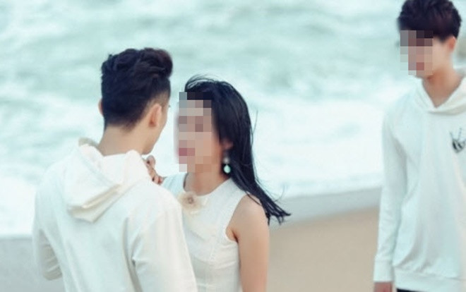 Đắng lòng nhìn crush và bạn thân thành đôi, cô gái chỉ còn biết than trời 'trai đẹp đã ít sao còn yêu nhau' Ảnh 2