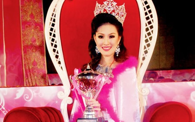 Cận cảnh vẻ nóng bóng của bác sỹ ĐT Thái Lan đăng quang Hoa hậu Ảnh 2