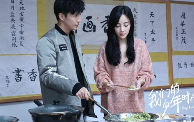 Lại ‘ngựa quen đường cũ’, Lý Tiểu Lộ bị phanh phui ngoại tình với một nam ca sĩ nổi tiếng? Ảnh 2