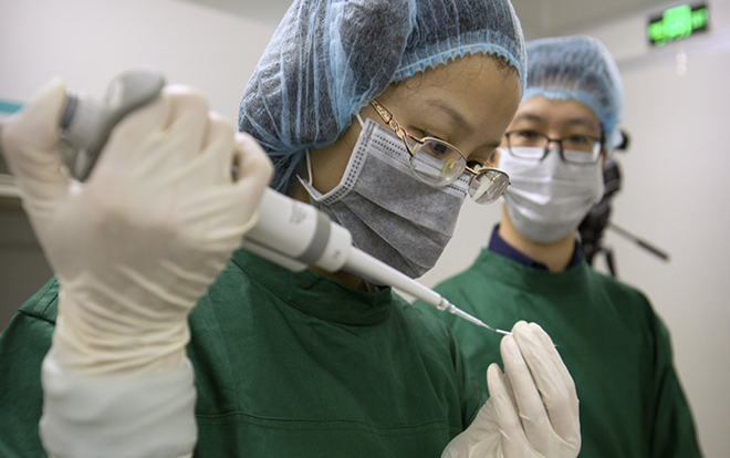 Từ ghép đầu đến chỉnh sửa gen người: Trung Quốc thách thức đạo đức khoa học Ảnh 2