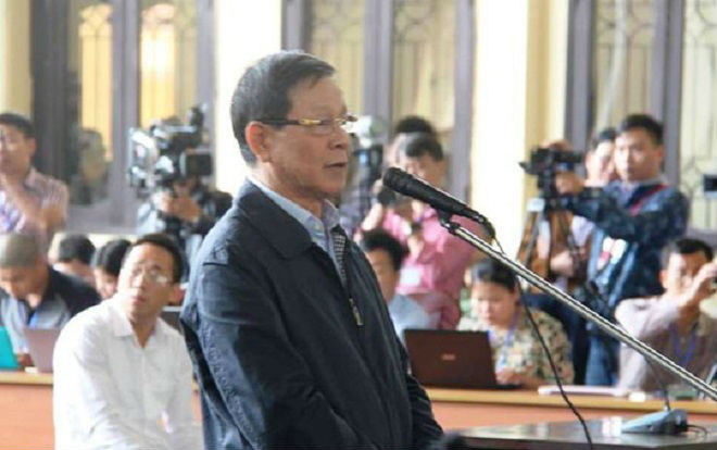 Xét xử vụ đánh bạc nghìn tỉ ở Phú Thọ: Cựu tướng Phan Văn Vĩnh sức khỏe yếu, nhập viện trước ngày tuyên án Ảnh 2