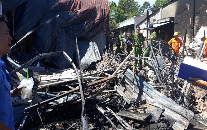 Khởi tố vụ xe bồn lao vào nhà dân rồi bốc cháy khiến 6 người tử vong ở Bình Phước Ảnh 2