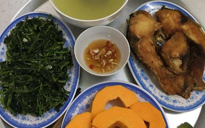 Bé gái 11 tuổi vào bếp khiến các mẹ há hốc miệng vì thành quả bất ngờ Ảnh 2