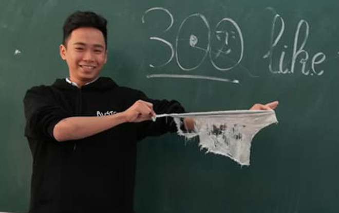 Những chiếc giẻ lau bảng rách đến tan nát nhưng vẫn được 'trọng dụng' qua bao 'đời' bảng đen phấn trắng Ảnh 2