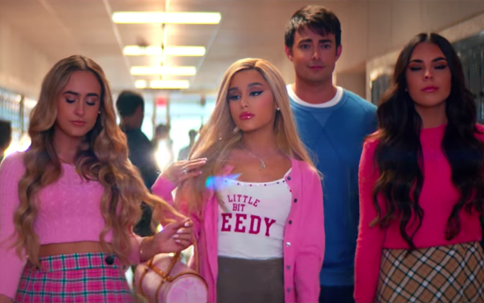 MV mới của Ariana Grande: Quá thị phi và điều tiếng! Ảnh 2