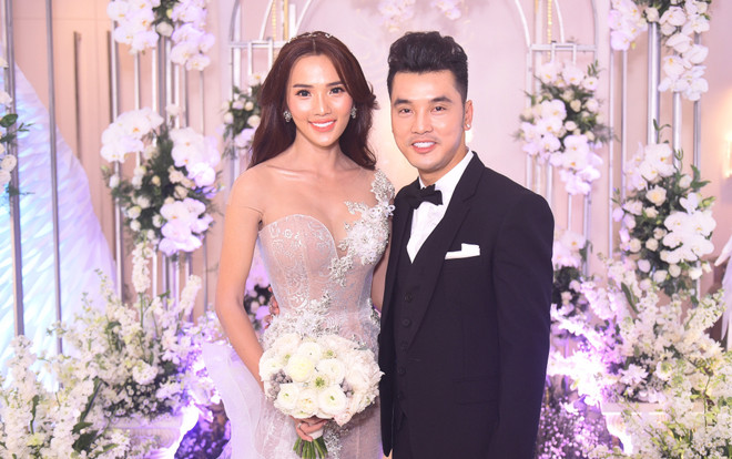 Toàn cảnh hôn lễ Ưng Hoàng Phúc - Kim Cương: Ngọt ngào, ấm áp tựa 'câu chuyện cổ tích' giữa đời thường Ảnh 2