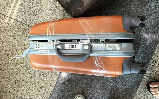 Mở hành lý khách đi tàu, cảnh sát phát hiện điều rùng rợn Ảnh 2