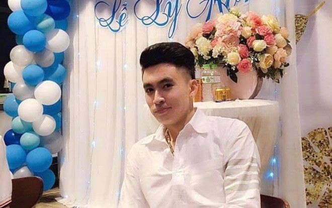 Chàng trai cùng hội anh em làm lễ ly hôn khiến cộng đồng mạng lao đao không biết phải chúc gì cho đúng Ảnh 2