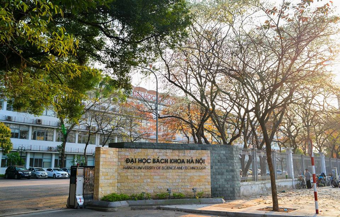 Nhân mùa phong lá đỏ, đi tìm những ngôi trường có mùa lá đổi màu đẹp nhất Việt Nam, lên hình xinh như ở trời Tây Ảnh 8