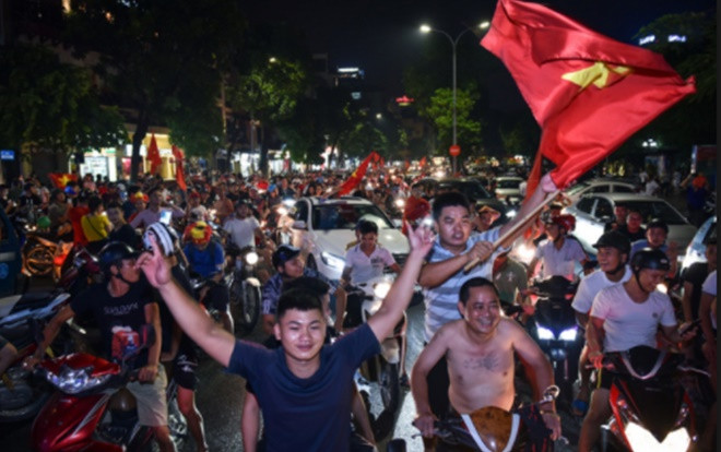 Vượt quá giới hạn nồng độ cồn vẫn đi 'bão' bất chấp, 55 người bị xử lý trong đêm tại Sài Gòn Ảnh 2