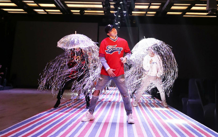 ST Sơn Thạch cùng dàn mẫu diễn 'cực sung' trong buổi tổng duyệt chương trình thời trang Ảnh 2