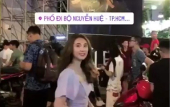 Đăng ảnh đi cổ vũ đội tuyển Việt Nam, bạn gái tin đồn của Bùi Tiến Dũng vô tình để lộ điều khiến ai cũng tò mò Ảnh 2