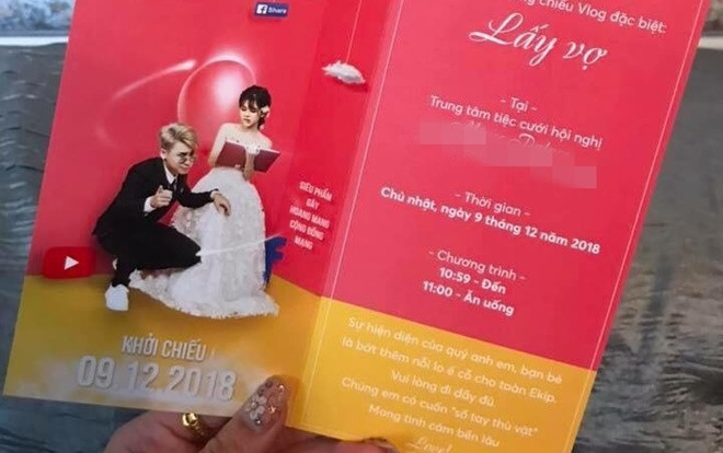 Nhìn tấm thiệp cưới, người hâm mộ bái phục độ lầy lội của Vlogger Huy Cung và cô vợ hotgirl Ảnh 2