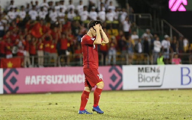 Xem hai pha đá hỏng ‘lừa’ triệu người hâm mộ của Văn Quyết, Công Phượng Ảnh 2