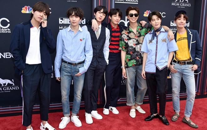 Billboard tổng kết xếp hạng album cuối năm: BTS vượt Ariana - Cardi B, một lần nữa làm nên lịch sử! Ảnh 2