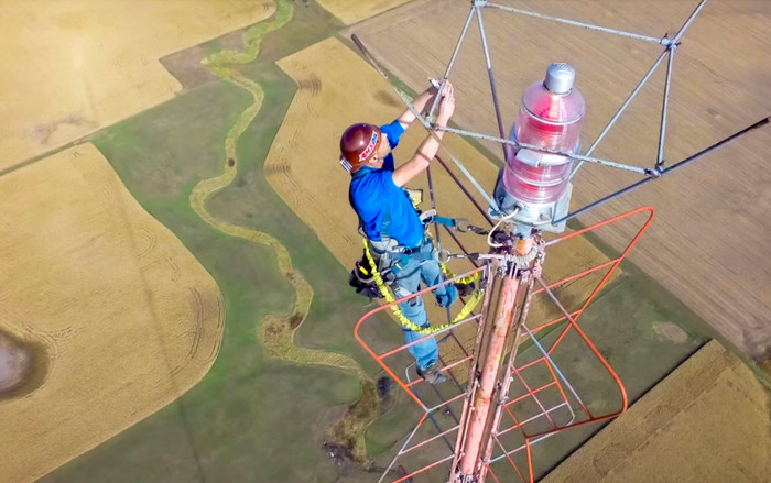 Góc công việc trong mơ: Cứ nửa năm sẽ kiếm được nửa tỷ chỉ nhờ thay bóng đèn! Ảnh 2