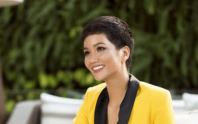 H'Hen Niê xứng danh 'giáo sư ngoại ngữ' tại Miss Universe 2018 khi dạy Hoa hậu Mỹ hát cả… tiếng Ê Đê Ảnh 2