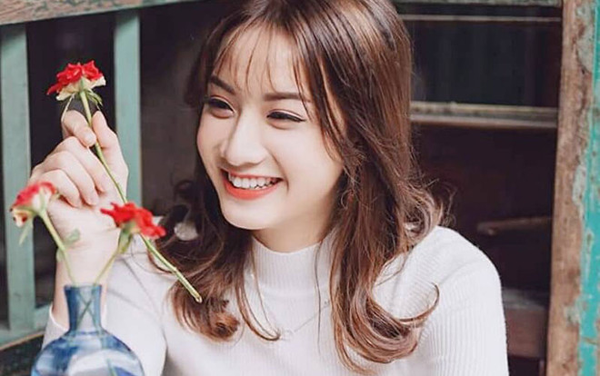 Trả lời phỏng vấn dạo, nữ sinh bỗng nhiên trở thành 'crush quốc dân' được truy tìm vì quá xinh Ảnh 2