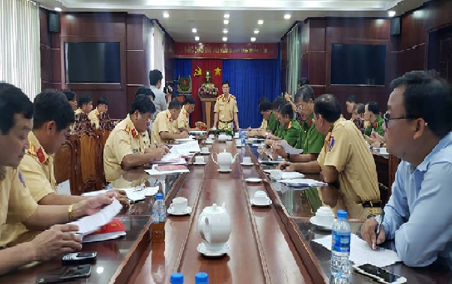 Huy động 100% lực lượng CSGT chống 'bão' ở Sài Gòn sau trận bán kết Việt Nam gặp Philippines Ảnh 2