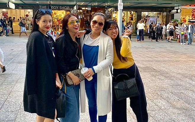 Khổ như Nhã Phương: Chụp ảnh lúc nào cũng phải cố gắng che bụng… bằng mọi cách Ảnh 2