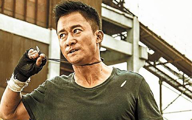 Hoa Biểu 2018: Bỏ qua nghi án trốn thuế, Ngô Kinh vẫn đạt giải Nam diễn viên ưu tú nhờ 'Chiến Lang 2' Ảnh 2