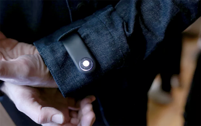 Google hợp tác cùng Levi's phát triển áo bò 'thần thánh' cho những người não cá vàng Ảnh 2