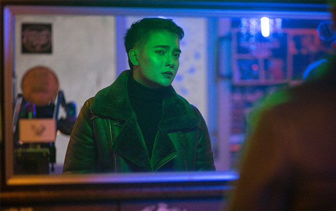 Khó nhận ra: Á quân X-factor Tuấn Phương 'lột xác' cá tính trong sản phẩm trở lại Ảnh 2