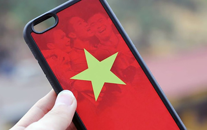 Ốp lưng smartphone in hình cổ vũ đội tuyển Việt Nam đắt khách mùa AFF Cup 2018 Ảnh 2