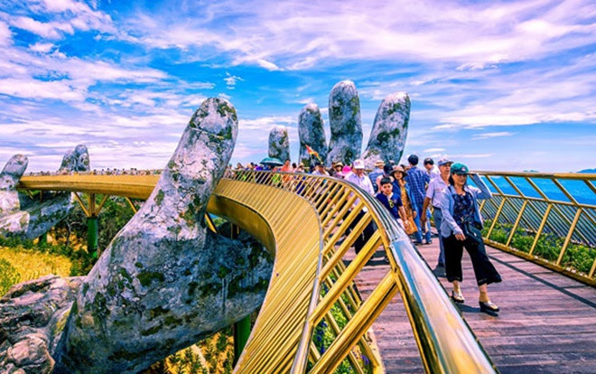 Cầu Vàng Đà Nẵng lọt top ảnh ấn tượng của năm 2018 và khiến cả thế giới 'phát cuồng' Ảnh 2