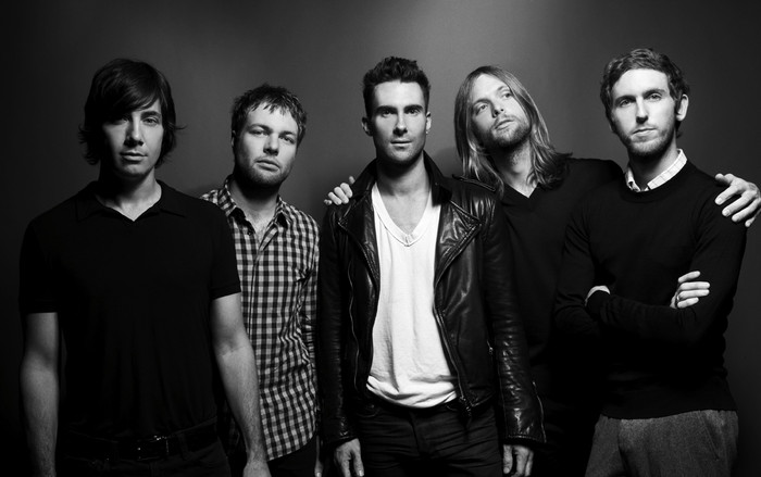 Rắc rối đủ đường: Maroon 5 bị cả showbiz 'quay lưng' hoàn toàn tại Super Bowl 2019 Ảnh 2