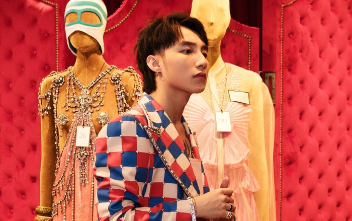 Không phải Celine Dion, Britney Spears hay Jennifer Lopez, show diễn mà Sơn Tùng ghé thăm chính là… Ảnh 2