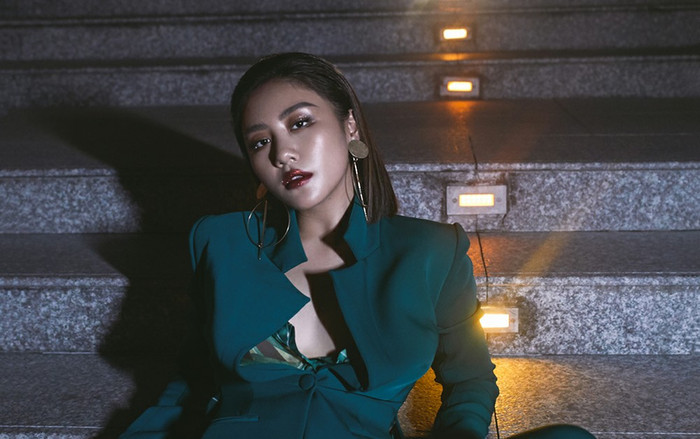 Không thể nhận ra Văn Mai Hương ngày nào với phong cách 'lột xác' như thế này Ảnh 2