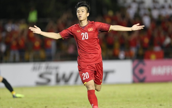 Phan Văn Đức: Từ cầu thủ 'còi' đến anh hùng nơi sân cỏ Ảnh 2