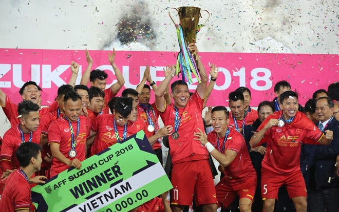 Giây phút đăng quang vô địch AFF Cup đầy xúc động của đội tuyển Việt Nam Ảnh 2