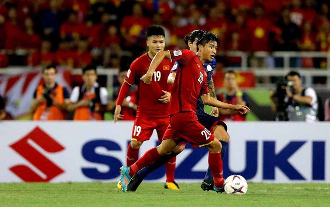 Phan Văn Đức - Từ mức lương 700 ngàn đến người hùng AFF Cup 2018 Ảnh 2