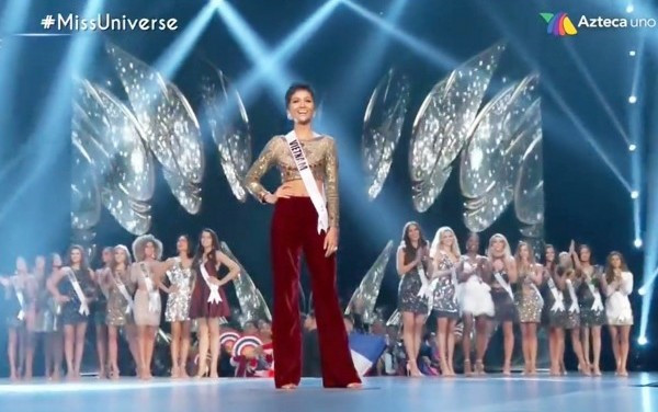 Giữa 'trùng khơi' váy ngắn, H'Hen Niê tiến thẳng Top 5 Miss Universe với món đồ này Ảnh 2