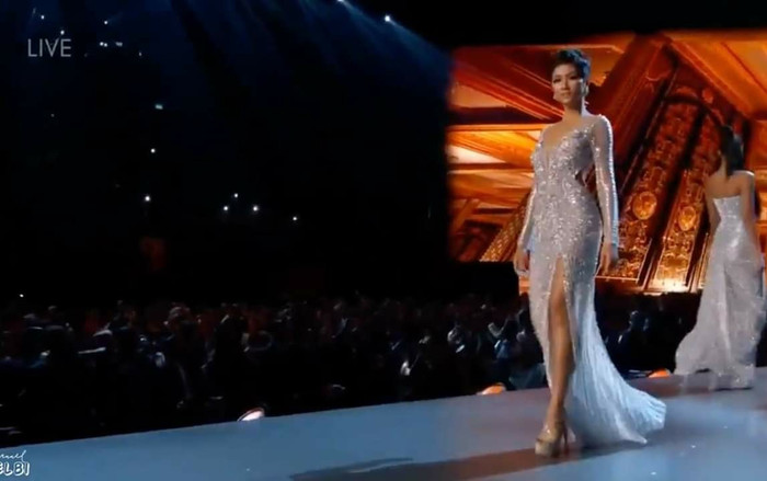 Sau màn tung váy 'lịch sử', H'hen Niê mặc váy đính 3000 viên đá quý tỏa sáng ở Top 5 Ảnh 2