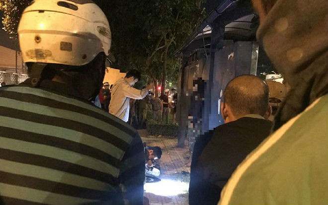 Tá hỏa phát hiện người đàn ông tử vong trong tư thế treo cổ ở phía sau nhà chờ xe buýt lúc rạng sáng Ảnh 2