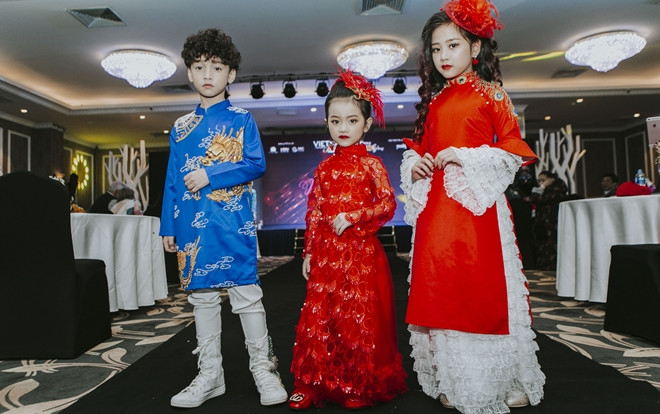 Hơn 300 người mẫu nhí góp mặt trong tuần lễ thời trang lần đầu tiên tổ chức tại Hoàng Thành Ảnh 2