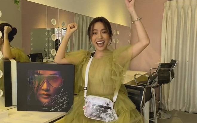 Đông Nhi đừng xem clip 'khui' album XoX của Diệu Nhi nếu không muốn nhận ra… cô nàng đã làm hỏng một số thứ! Ảnh 2