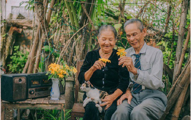 U80 ở cái thời chỉ có chiếc radio mà khiến ‘u đôi mươi’ hờn ghen ngưỡng mộ vì yêu ngọt hơn mật Ảnh 2