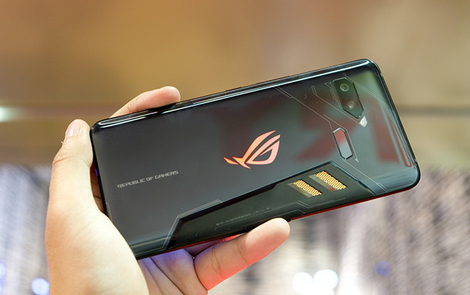 Siêu smartphone hầm hố dành cho game thủ của Asus chính thức lên kệ tại Việt Nam Ảnh 2